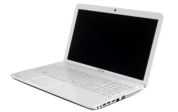 Toshiba Satellite 15.6  laptop , AMD A6-4400M, 4GB, 500GB, 7520G + APU 4400 Dua fotó, illusztráció : C855D-12N