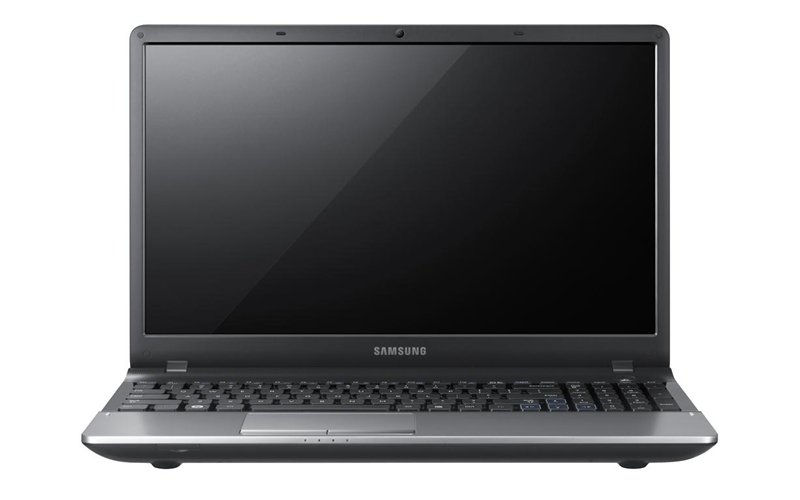 15,6  notebook /Intel B970/4GB/750/GT620/DVD író/Win8/Ezüst notebook fotó, illusztráció : NP300E5C-S04HU