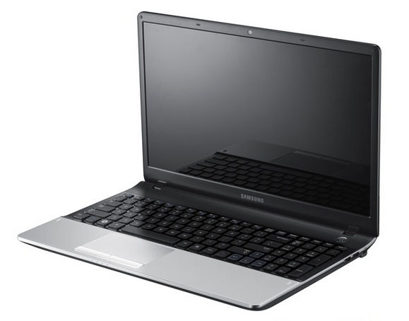 15,6  notebook i3-2370M/4GB/750GB/GT610/DVD író/Ezüst fotó, illusztráció : NP300E5X-S01HU