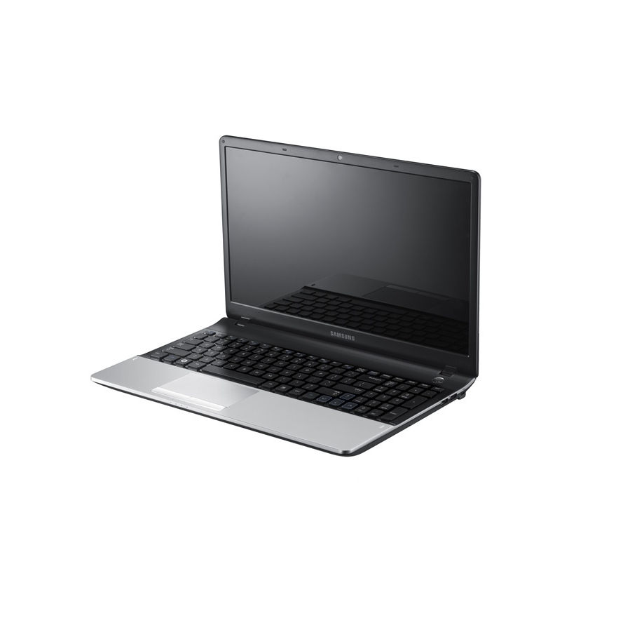 15,6  notebook i3-3110M/6GB/750/GT620/DVD író/Ezüst fotó, illusztráció : NP300E5X-S02HU